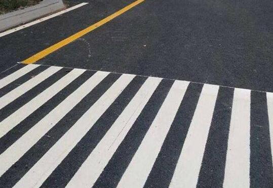 道路劃線，道路標線是怎么畫出來的？