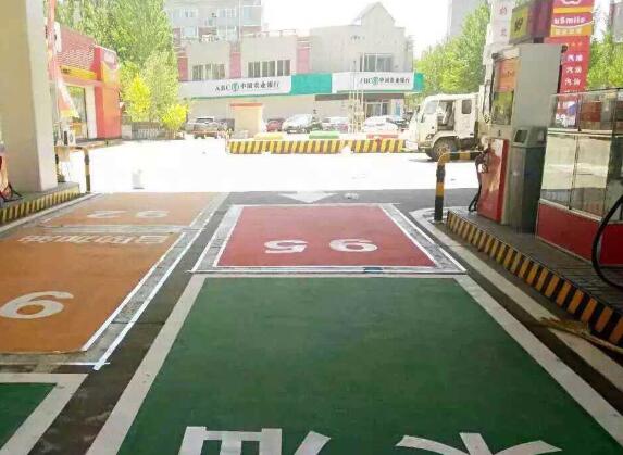 加油站車位劃線有沒(méi)有什么更好的設(shè)計(jì)方案? 加油站車位劃線有沒(méi)有什么更好的設(shè)計(jì)方案?