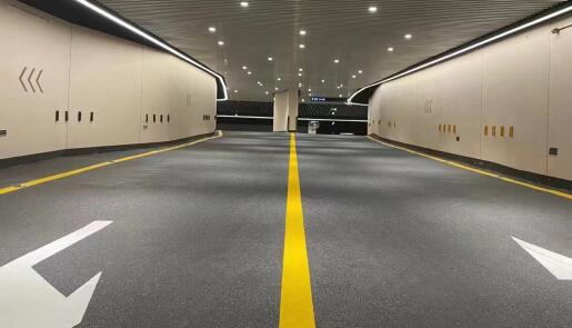 車位劃線人工費用計算指南，如何精準預算與控制成本